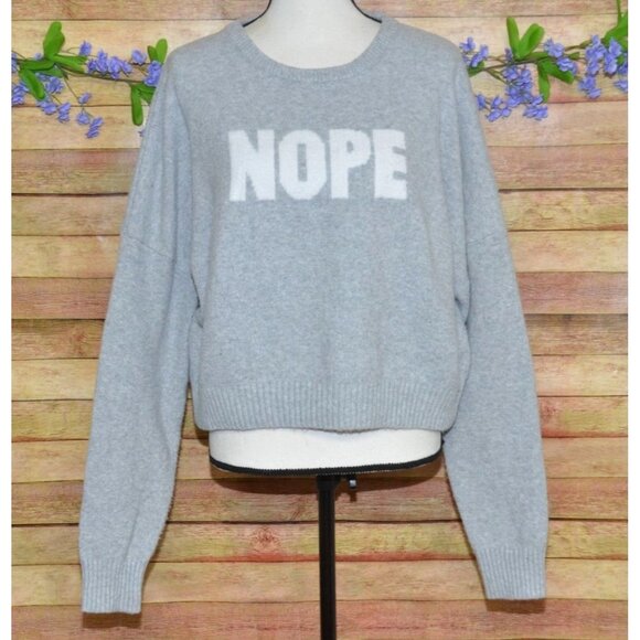 No Boundaries Gray Crop "NOPE" Pullover Sweater Size M 8-10 Stretch Casual - Picture 1 of 8
